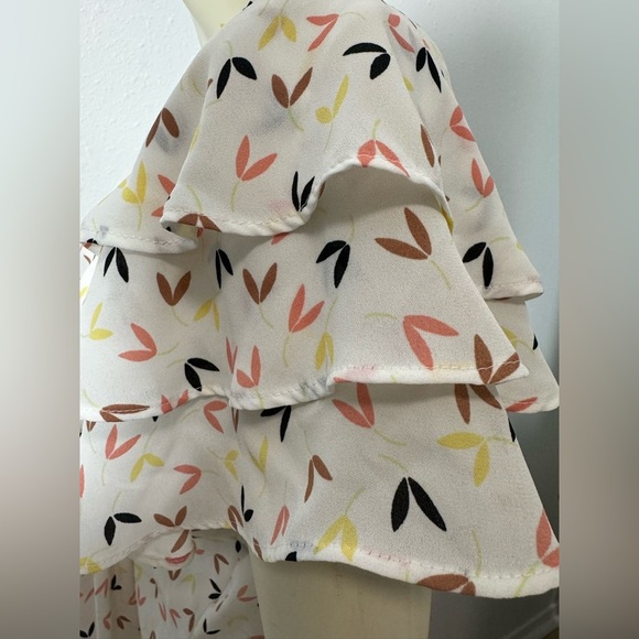 EUC Liz Claiborne Leaf Print Lightweight Blouse - Picture 9 of 11